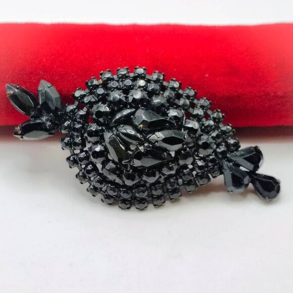Large Vintage Leaf-shape Clustered Rhinestones Costume Brooch Pin Black - Picture 5 of 7